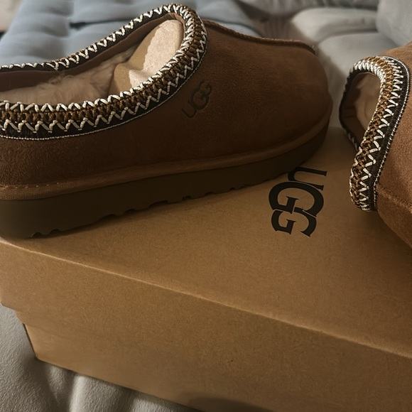 UGG Tasman chestnut (NEW) - Picture 8 of 9